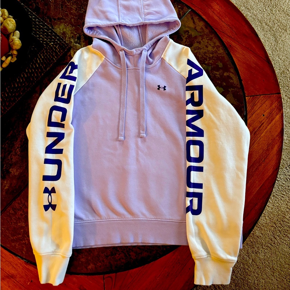 Women’s Under Armour Short Loose fit Hoodie Size M Purple and White